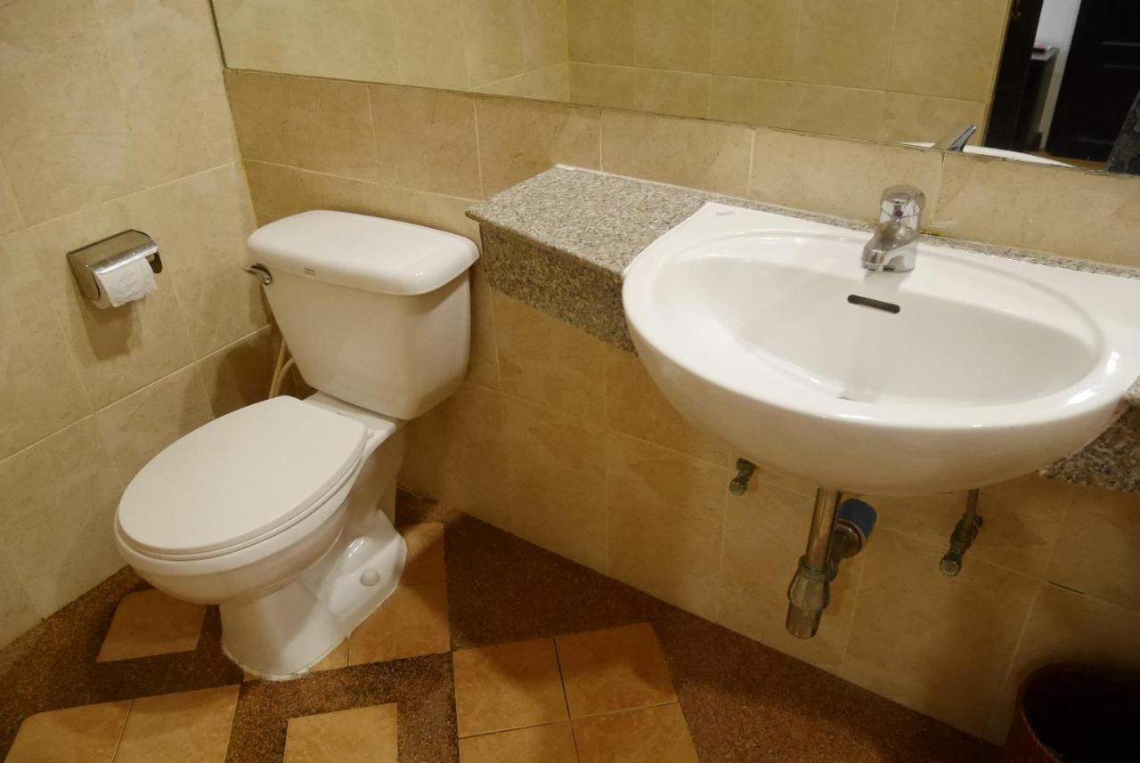 Roma Hotel Khon Kaen Luaran gambar